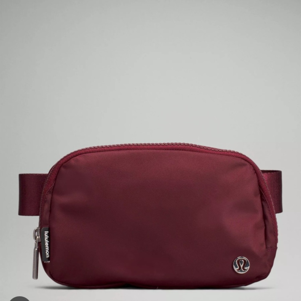 Everywhere belt bag Lululemon. New